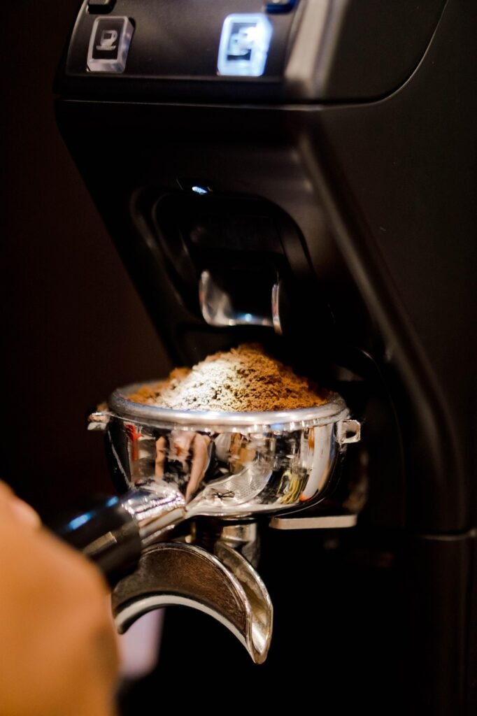 coffee, espresso, coffee grinding, caffeine, coffee grinder, coffee powder, drink, barista, coffee shop, café, restaurant, closeup, coffee, barista, barista, barista, barista, barista