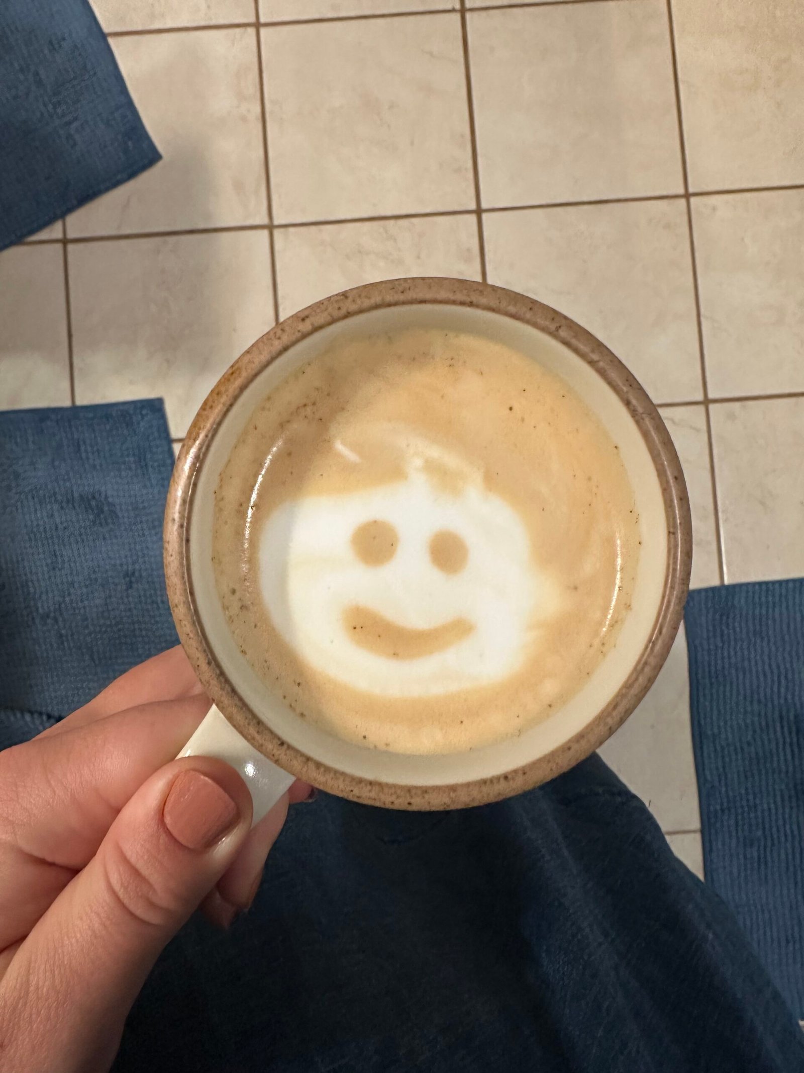 how to pour a tulip (latte art for people who are tired of blobs)